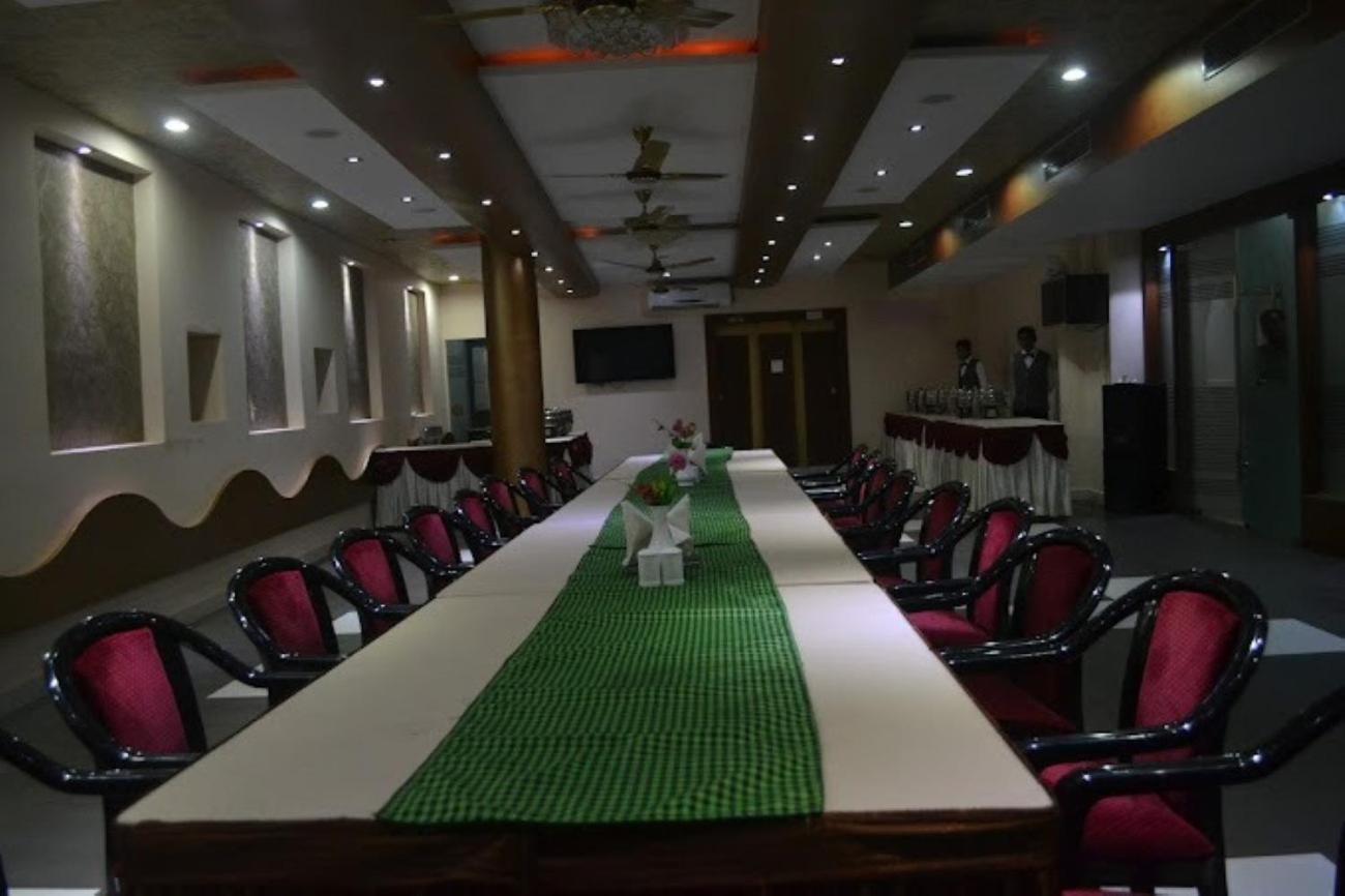 Hotel Vinayak Palace Bilāspur Zewnętrze zdjęcie