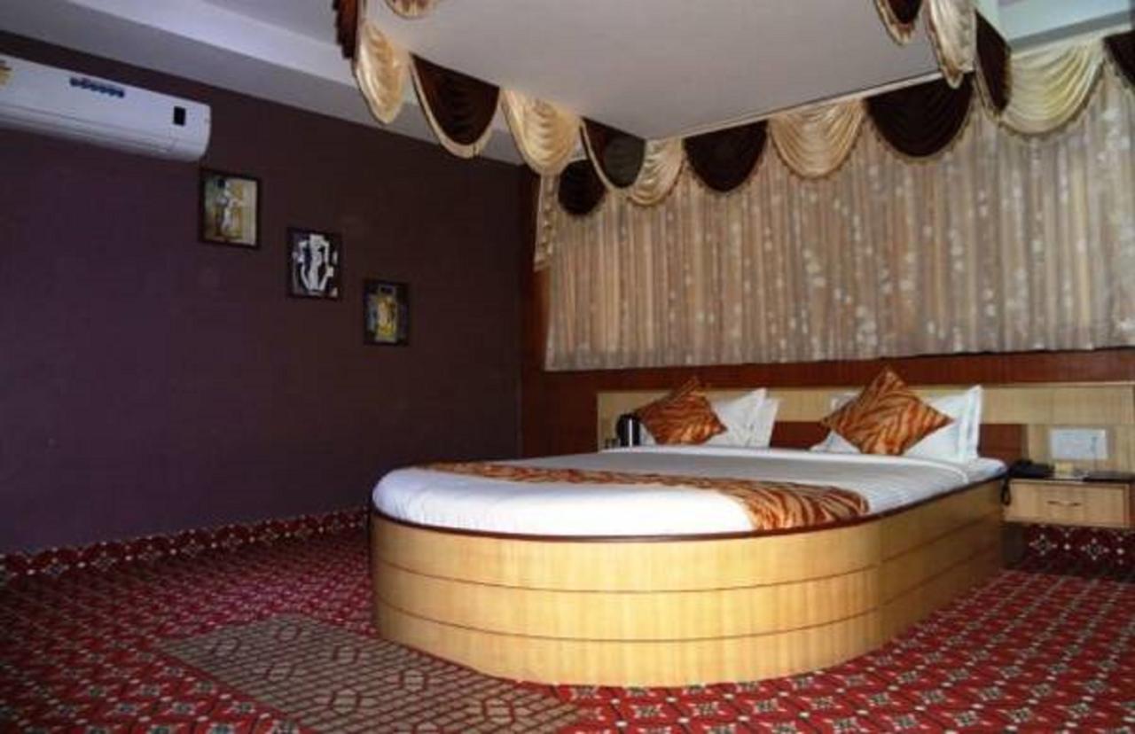 Hotel Vinayak Palace Bilāspur Zewnętrze zdjęcie