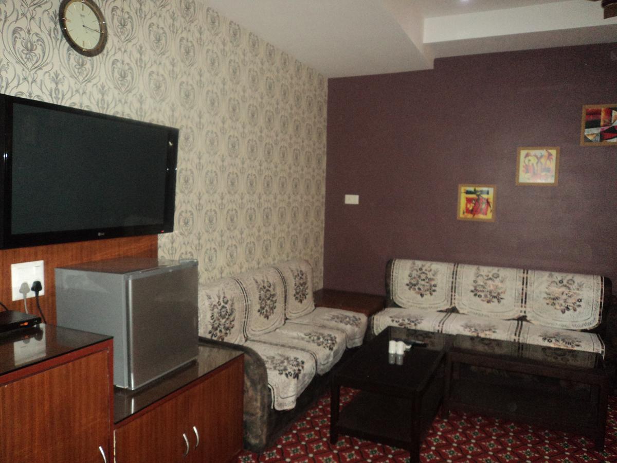 Hotel Vinayak Palace Bilāspur Zewnętrze zdjęcie
